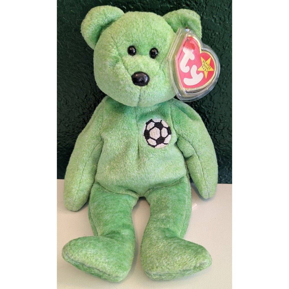 Ty Beanie Baby Kicks the Soccer Bear Retired Birth date 1998 Green